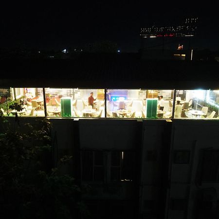 The Greenstar Inn Premium Μπουμπάνεσβαρ Εξωτερικό φωτογραφία
